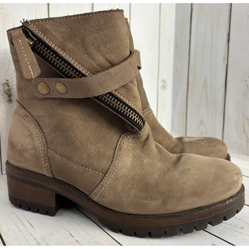 Bueno‎ Taupe Brown Leather Diagonal Zip Ankle Boots Lug Sole Size 38/7.5